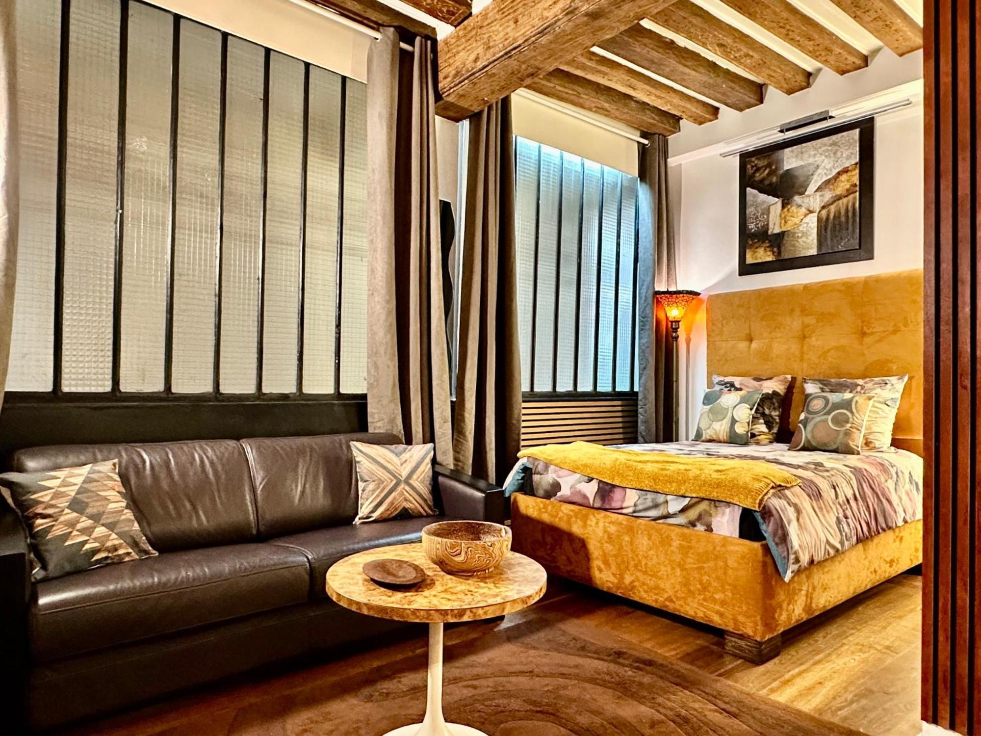 Studio Design By Kenzo Near Notre Dame Paris Ngoại thất bức ảnh